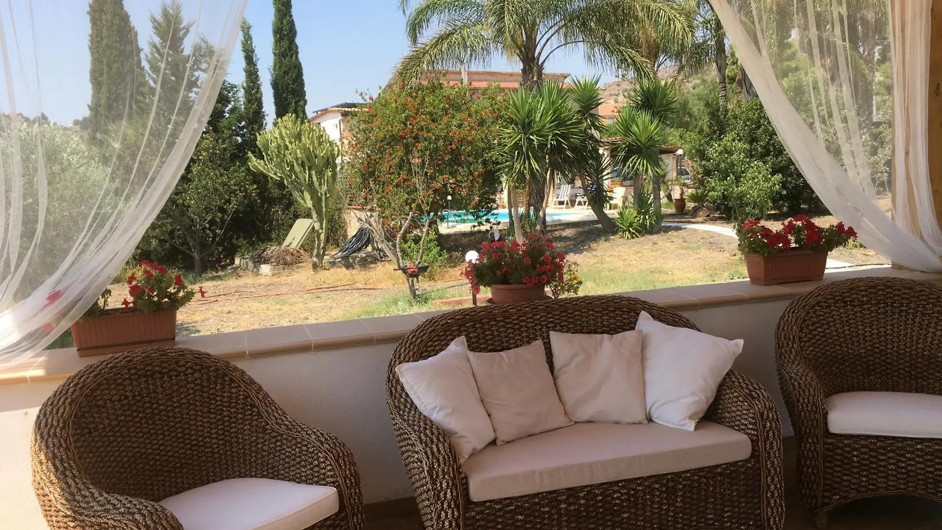 Agriturismo Adenzia Порт-Эмпедокле Фермерский дом